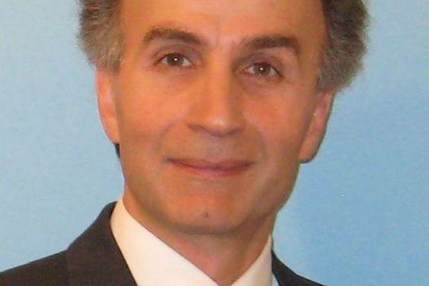 Electrical Engineering Professor Receives Outstanding Teaching Award UCLA